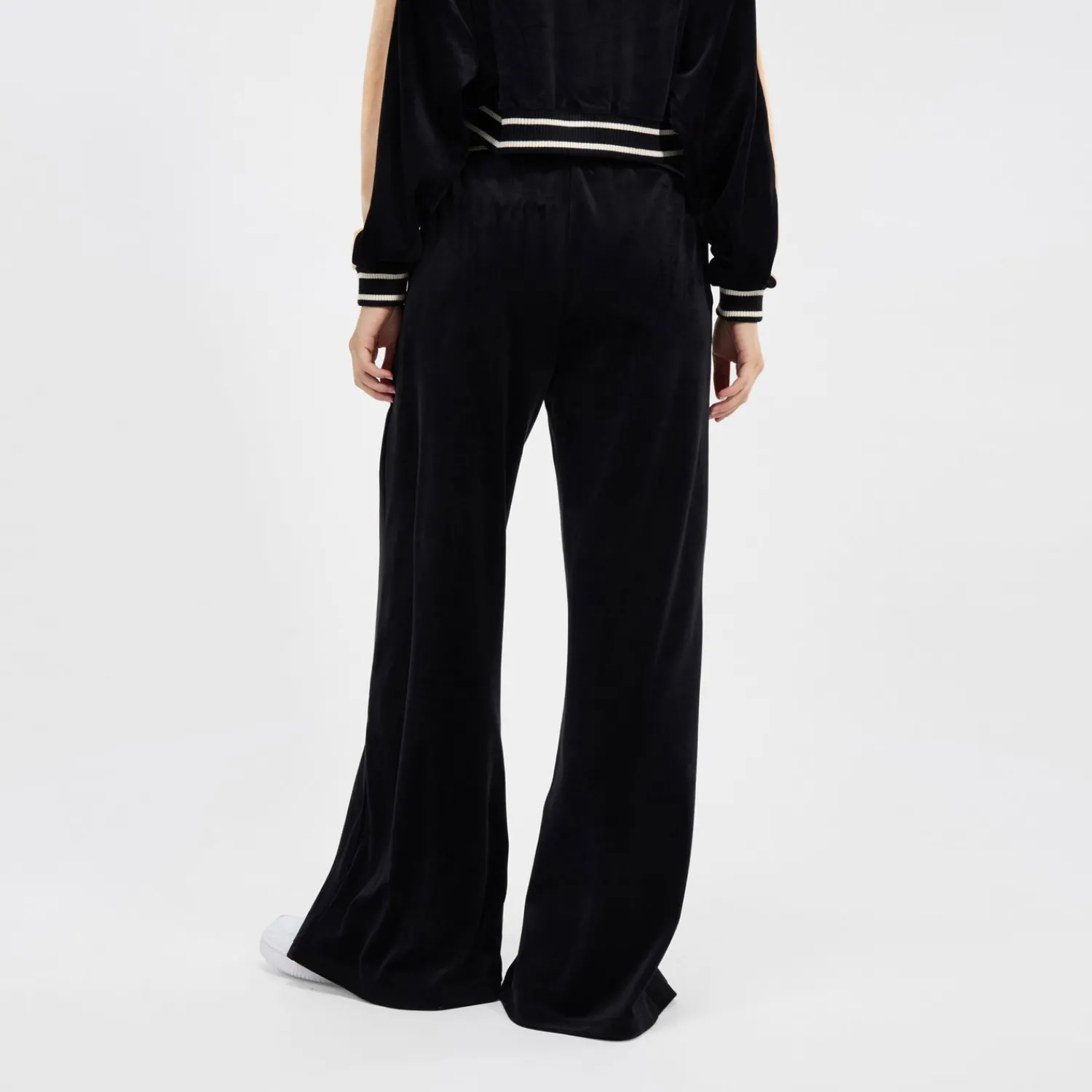 Ellesse Trainingsjacken Und Trainingsanzüge>Trainingshose Velvet für Damen Schwarz